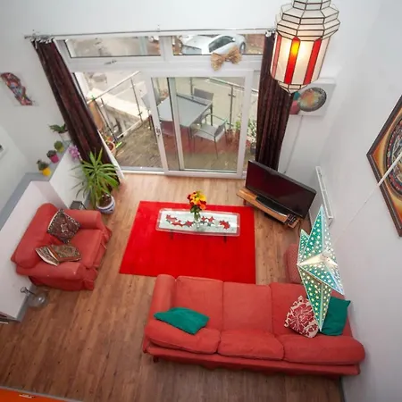 Special 3 Bedroom Townhouse With Parking In بيت للعطل