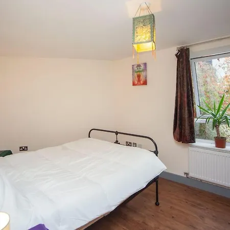 Special 3 Bedroom Townhouse With Parking In *