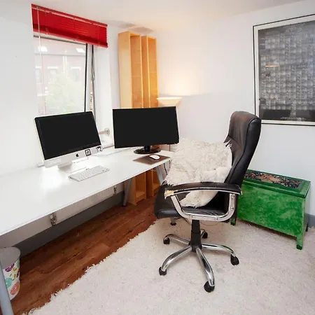 Special 3 Bedroom Townhouse With Parking In