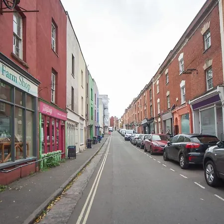 Special 3 Bedroom Townhouse With Parking In Holiday home *