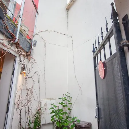 Special 3 Bedroom Townhouse With Parking In