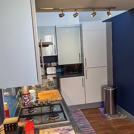 Special 3 Bedroom Townhouse With Parking In